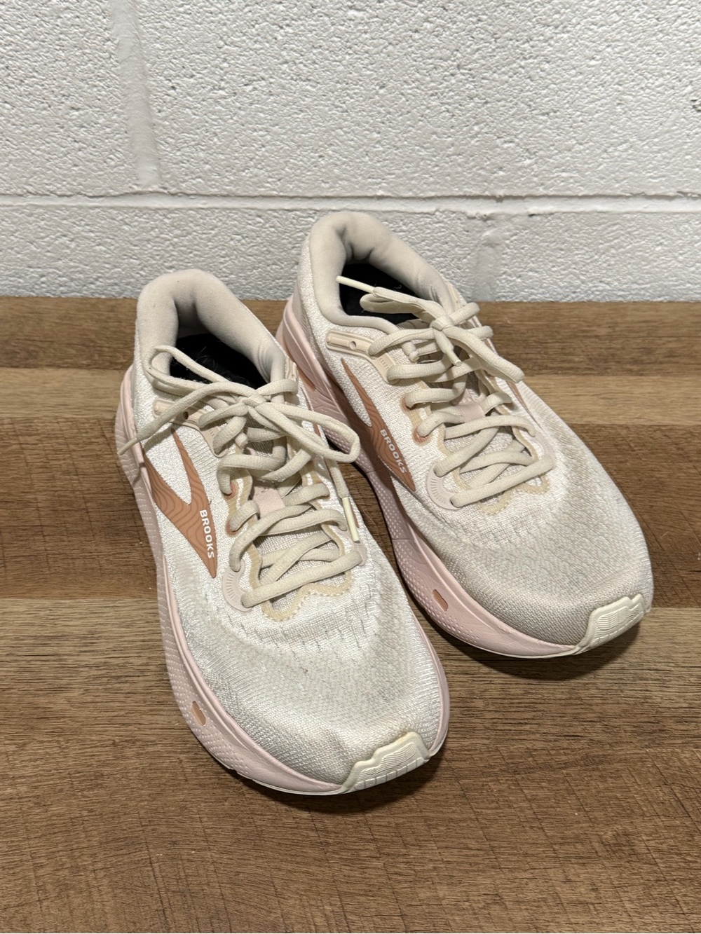 Brooks Women's Running Shoes — Cream with Blush Pink Accents